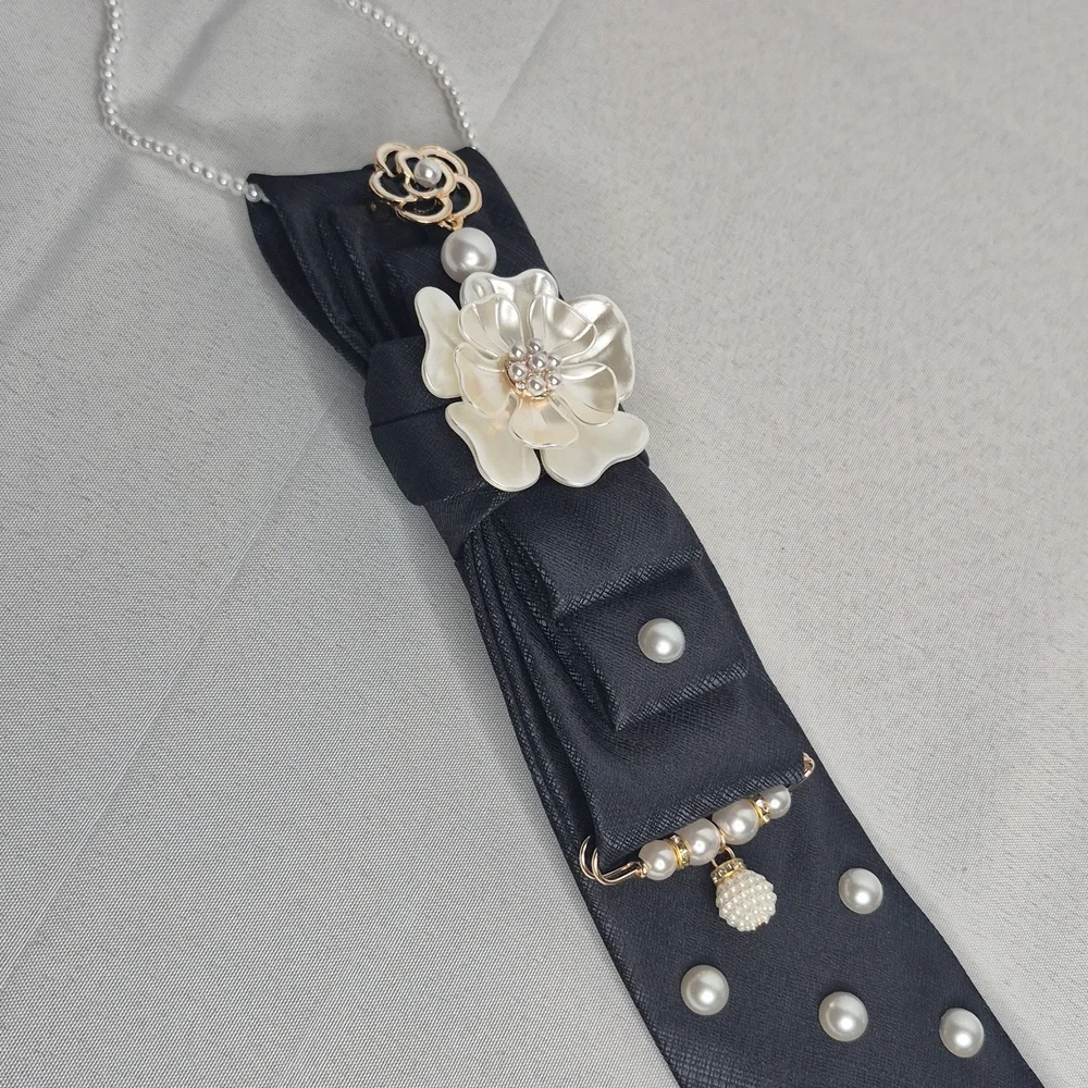 Handcrafted Luxury Fashion Necktie Necklace 📿 (BLACK/WHITE AFFAIR)